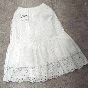 NWT Zara White Eyelet A-Line Skirt
